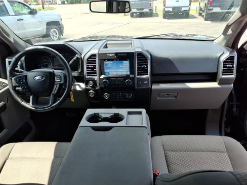 Used 2016 Ford F150 XLT w/ Equipment Group 302A Luxury AWD/4WD image 13