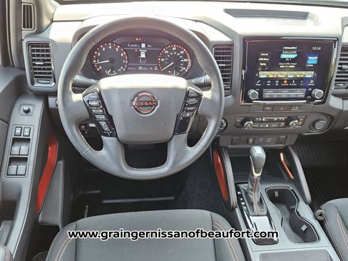 Used 2024 Nissan Frontier PRO-4X w/ Technology Package image 5