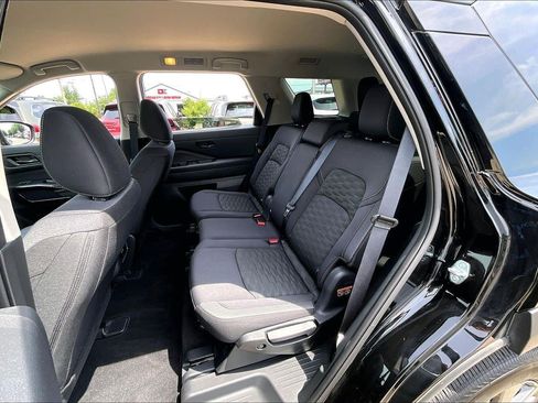 Used 2025 Nissan Pathfinder S AWD/4WD image 22