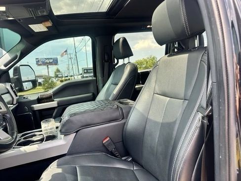 Used 2022 Ford F350 Lariat w/ Tremor Off-Road Package AWD/4WD image 34