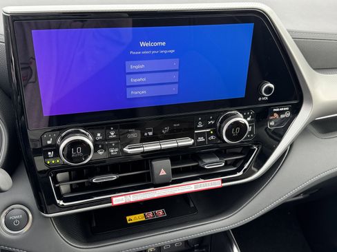 New 2026 Toyota Highlander Platinum AWD/4WD image 20