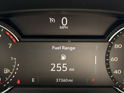 Used 2023 Cadillac XT4 Luxury FWD image 22