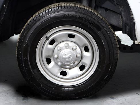 Used 2018 RAM 2500 Tradesman image 17