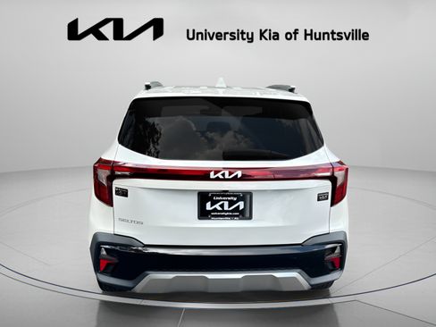 Used 2024 Kia Seltos EX FWD image 7