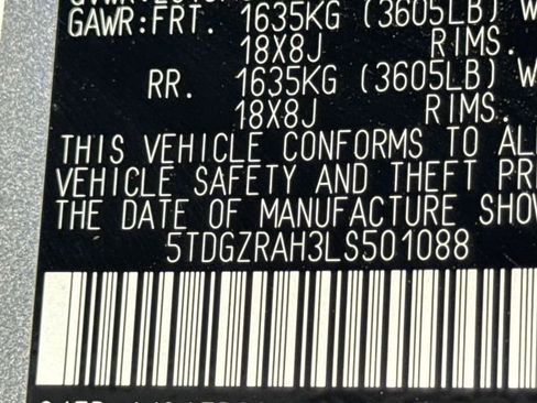 Used 2020 Toyota Highlander XLE FWD image 34