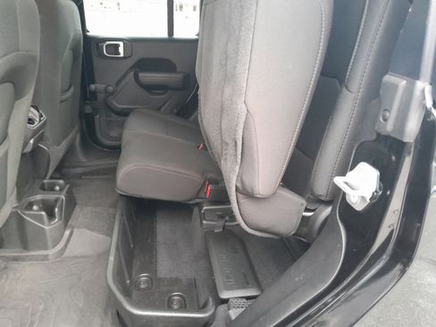 Used 2022 Jeep Gladiator Sport image 28