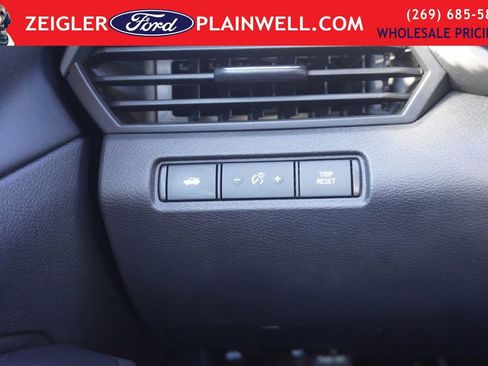 Used 2024 Nissan Altima 2.5 SV image 26