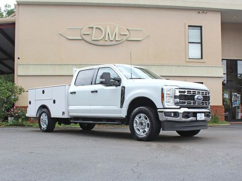 Used 2025 Ford F350 XLT AWD/4WD image 5