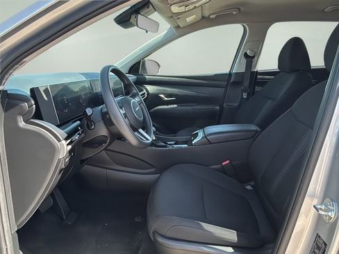 Used 2025 Hyundai Tucson SEL FWD image 17
