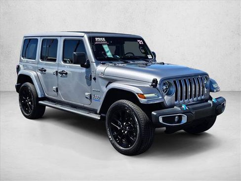 Used 2021 Jeep Wrangler Unlimited Sahara w/ Cold Weather Group AWD/4WD image 3