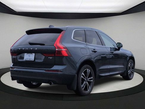 Used 2020 Volvo XC60 T5 Momentum image 8
