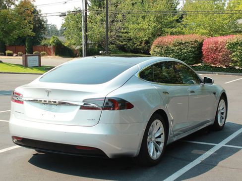 Used 2018 Tesla Model S 75D AWD/4WD image 7