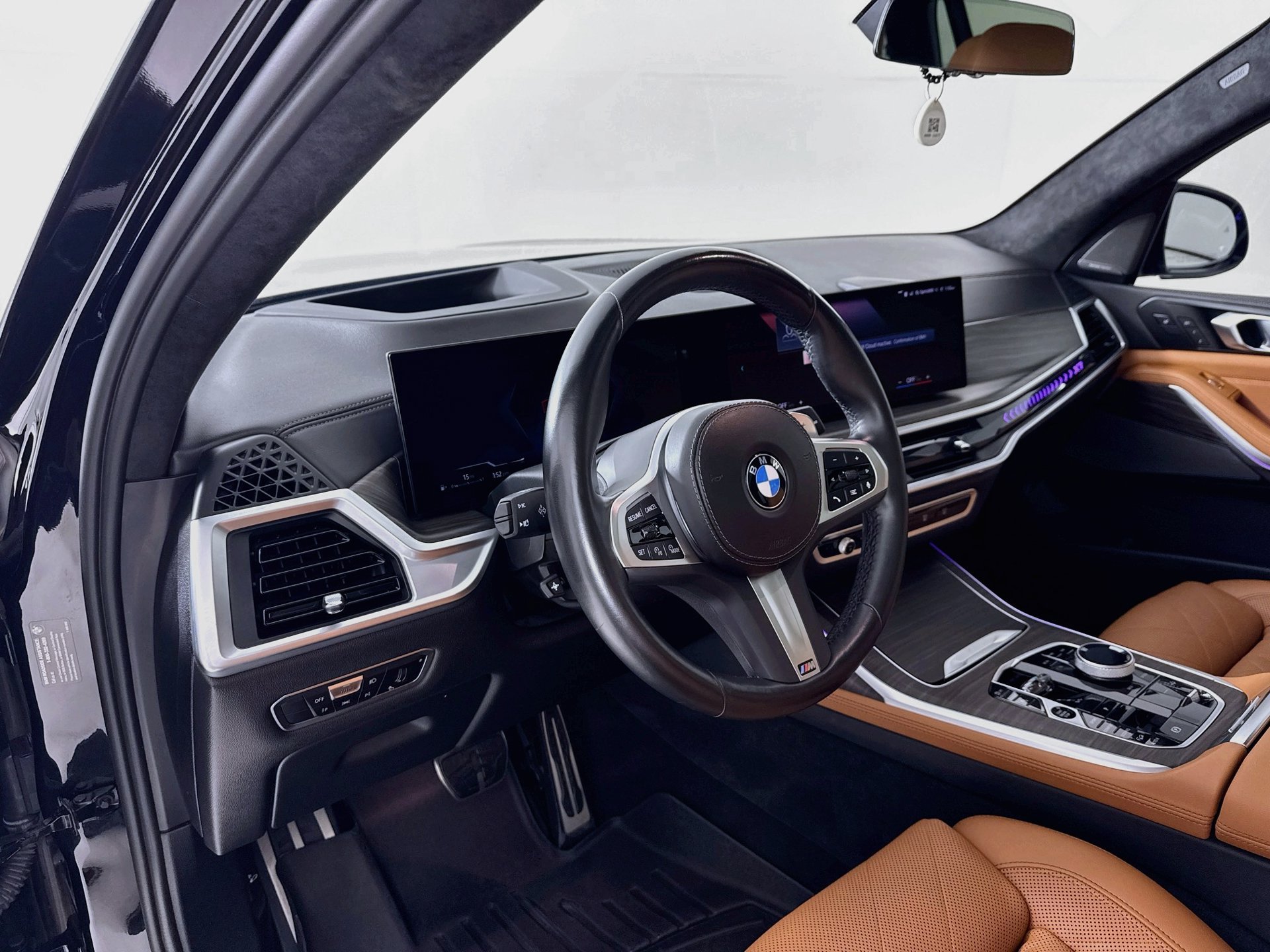 Used 2023 BMW X7 xDrive40i w/ Executive Package AWD/4WD image 10