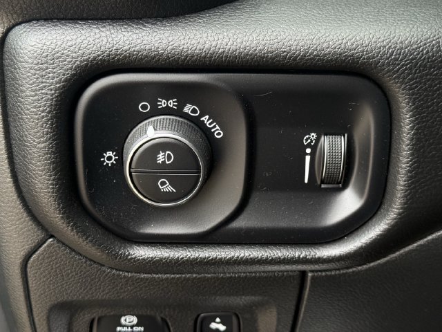 Used 2022 RAM 1500 Big Horn AWD/4WD image 18