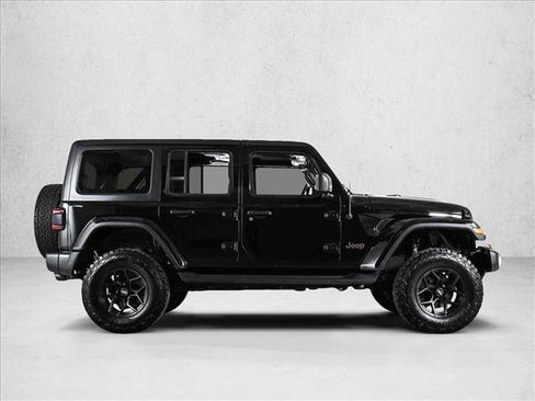 Used 2020 Jeep Wrangler Unlimited Sahara image 4