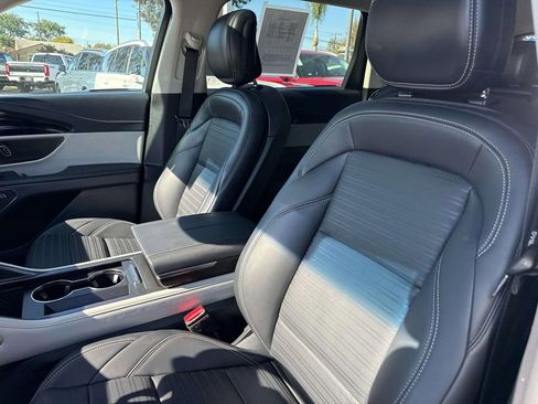 Used 2024 Lincoln Nautilus Reserve w/ Equipment Group 202A image 25