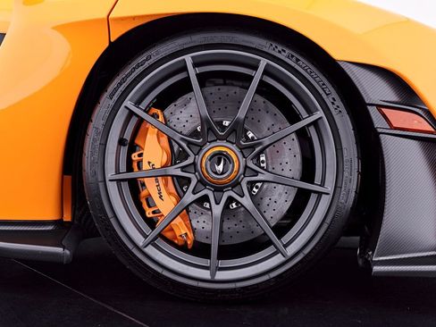 Used 2019 McLaren Senna RWD image 54