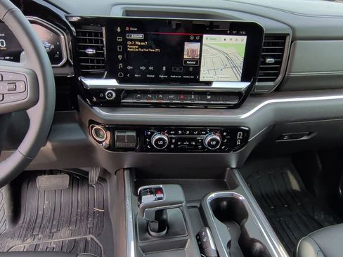 New 2026 GMC Sierra 1500 SLT image 24