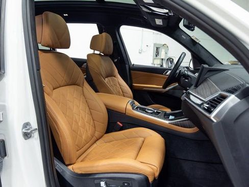 Certified 2023 BMW X7 xDrive40i w/ M Sport Package image 26