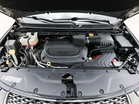 Used 2022 Chrysler Pacifica Touring-L FWD image 21