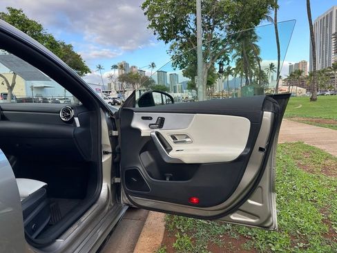 Used 2020 Mercedes-Benz CLA 35 AMG 4MATIC image 14