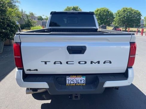 Used 2024 Toyota Tacoma TRD Sport w/ TRD Sport Upgrade Package AWD/4WD image 5