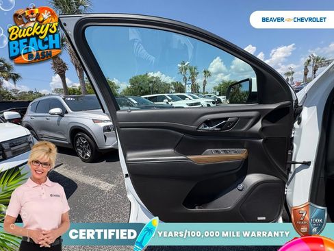 Used 2022 GMC Acadia SLE w/ Driver Convenience Package FWD image 30