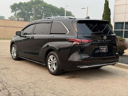Used 2026 Toyota Sienna Limited AWD/4WD image 5