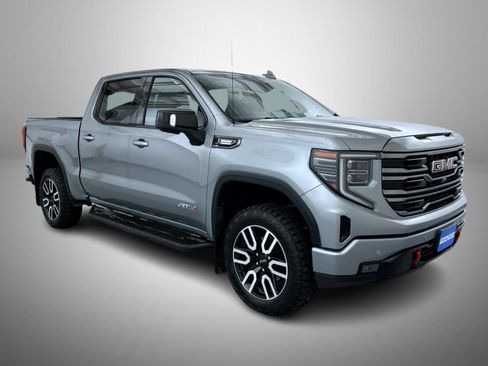 Used 2023 GMC Sierra 1500 AT4 w/ AT4 Premium Package AWD/4WD image 3