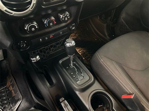 Certified 2018 Jeep Wrangler Unlimited Sahara w/ Connectivity Group image 27