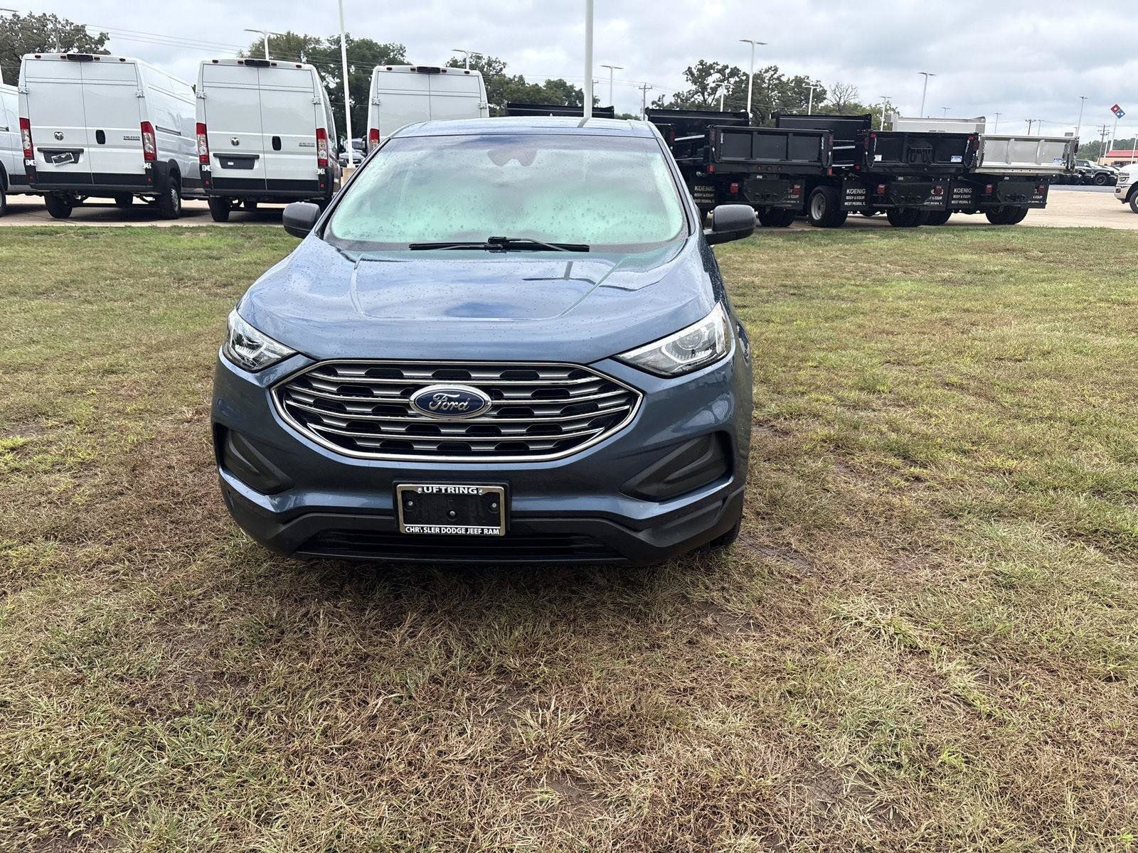 Used 2019 Ford Edge SE FWD image 2