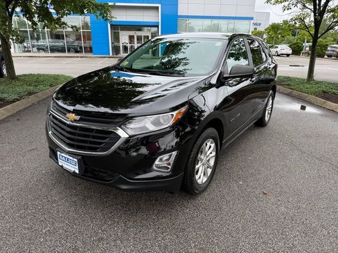 Used 2021 Chevrolet Equinox LS w/ LS Convenience Package AWD/4WD image 9