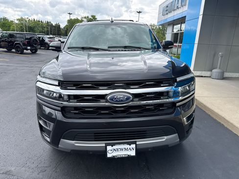Used 2024 Ford Expedition Max Limited AWD/4WD image 2