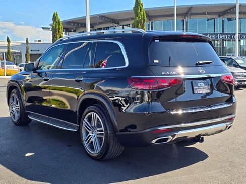 Used 2026 Mercedes-Benz GLS 450 4MATIC image 4