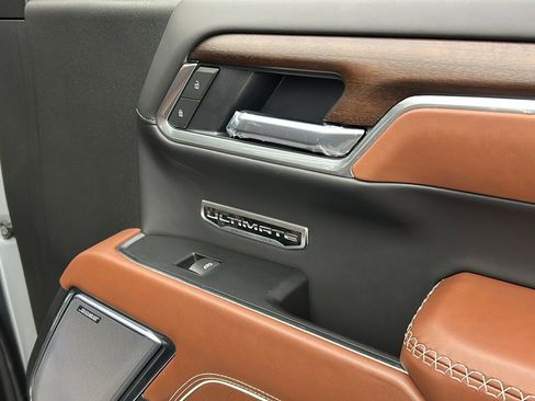 Used 2025 GMC Sierra 1500 Denali Ultimate image 34