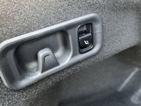 Certified 2025 Mercedes-Benz E 450 4MATIC Sedan image 11