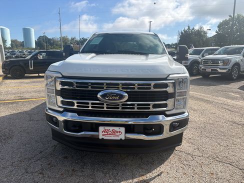 Used 2025 Ford F250 XLT w/ FX4 Off-Road Package AWD/4WD image 2
