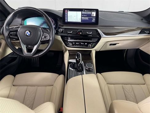 Used 2023 BMW 530i xDrive w/ Convenience Package image 5