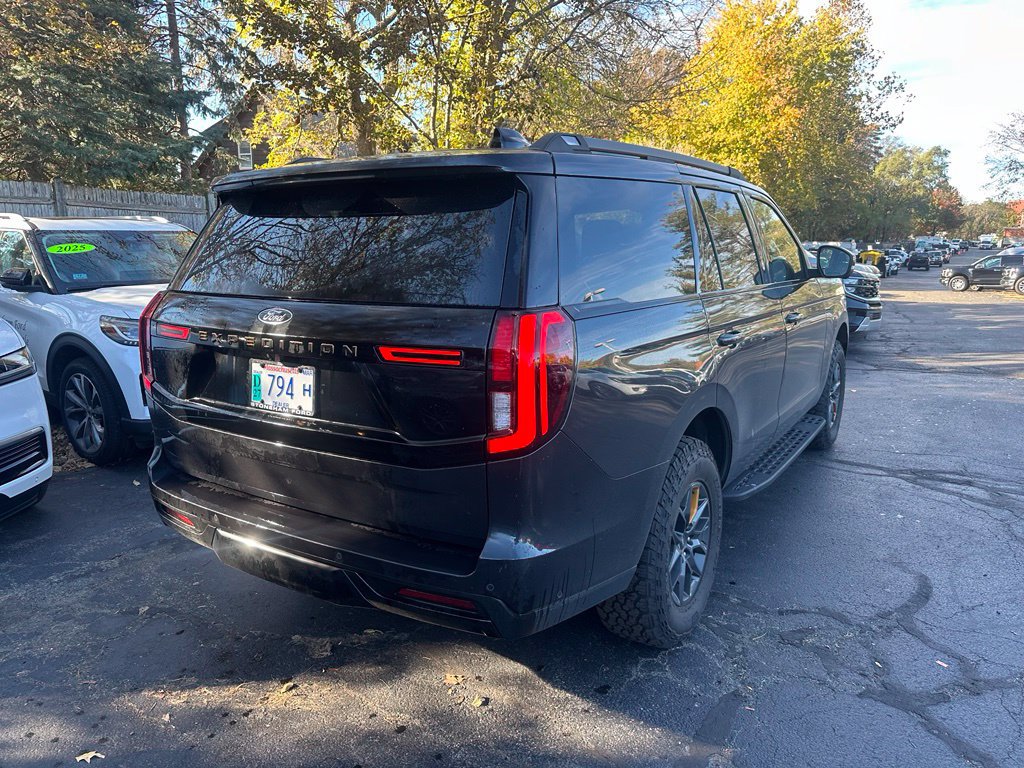 Used 2025 Ford Expedition Tremor AWD/4WD image 5
