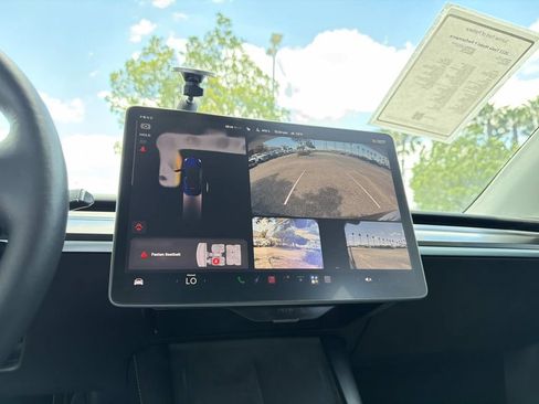 Used 2022 Tesla Model Y Performance AWD/4WD image 24