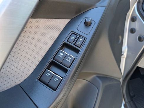 Used 2018 Subaru Forester 2.5i Limited AWD/4WD image 12