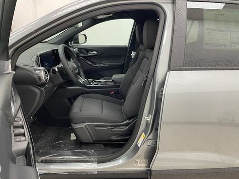 New 2026 Chevrolet Equinox LT AWD/4WD image 8