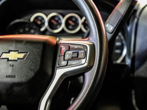 Used 2021 Chevrolet Silverado 2500 Custom w/ Custom Value Package image 17