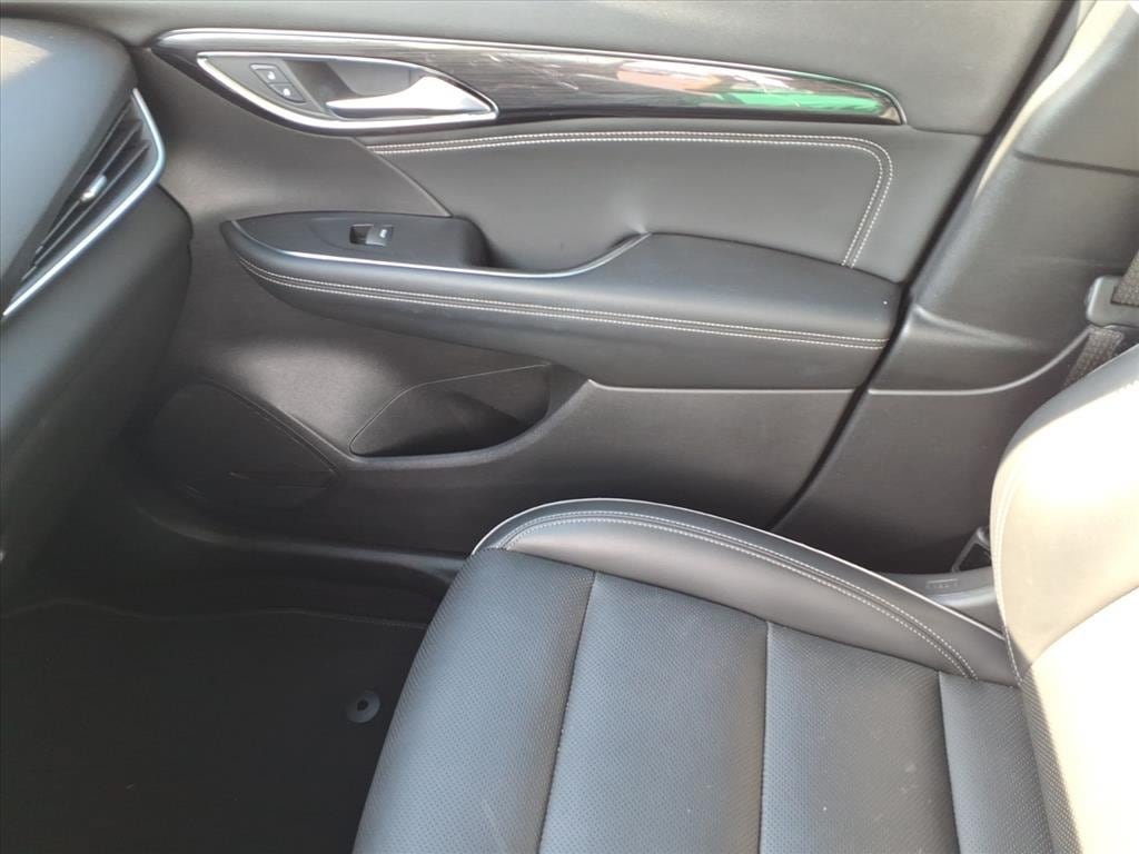 Used 2023 Buick Envision Essence FWD image 33
