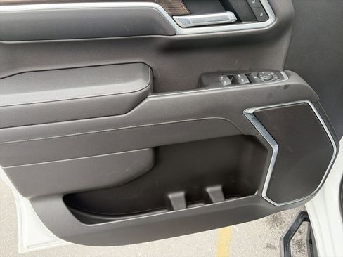 Used 2022 Chevrolet Silverado 1500 RST AWD/4WD image 18