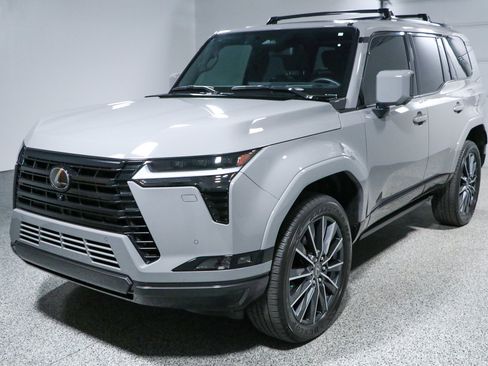 Used 2025 Lexus GX 550 w/ Accessory Package (Z1) AWD/4WD image 37