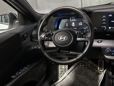 Used 2025 Hyundai Elantra Sport FWD image 22