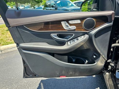Used 2018 Mercedes-Benz GLC 300 4MATIC Coupe image 22