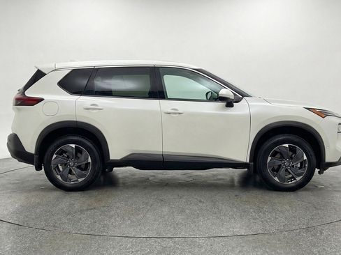 Used 2025 Nissan Rogue SV image 11