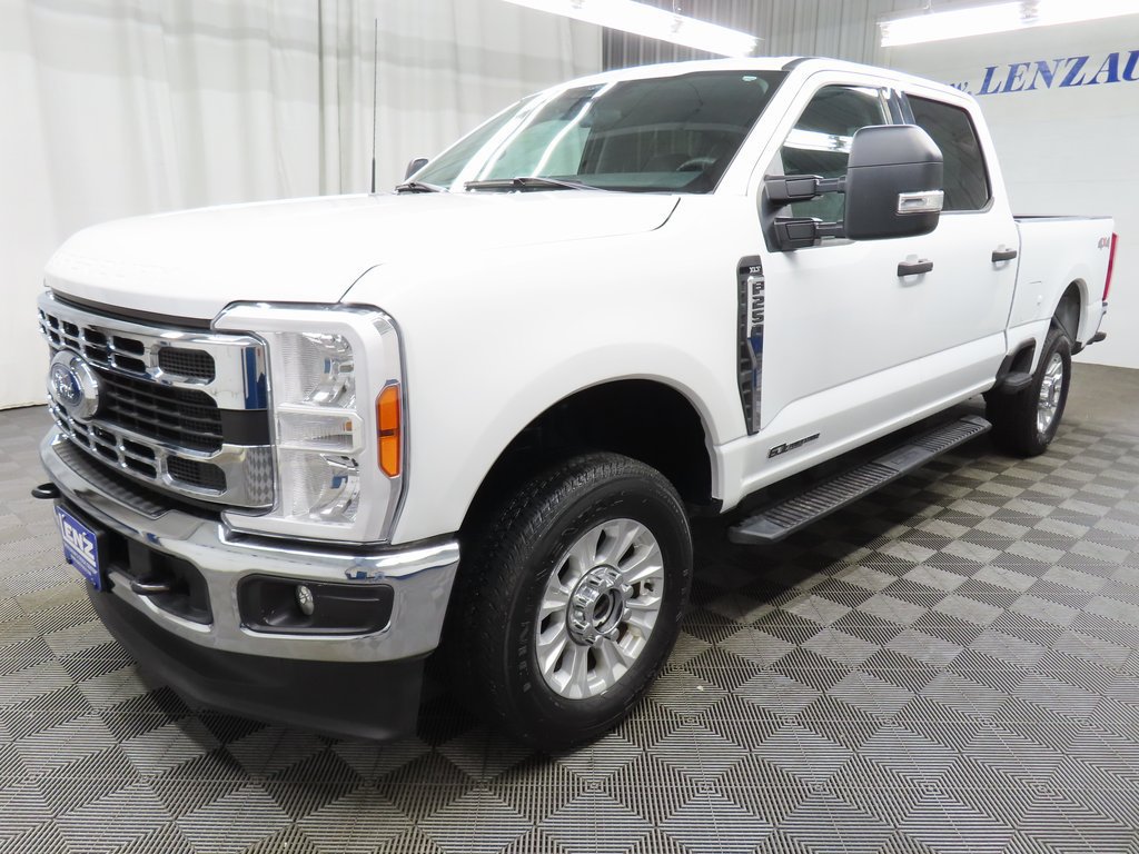 Used 2024 Ford F250 XLT AWD/4WD image 6